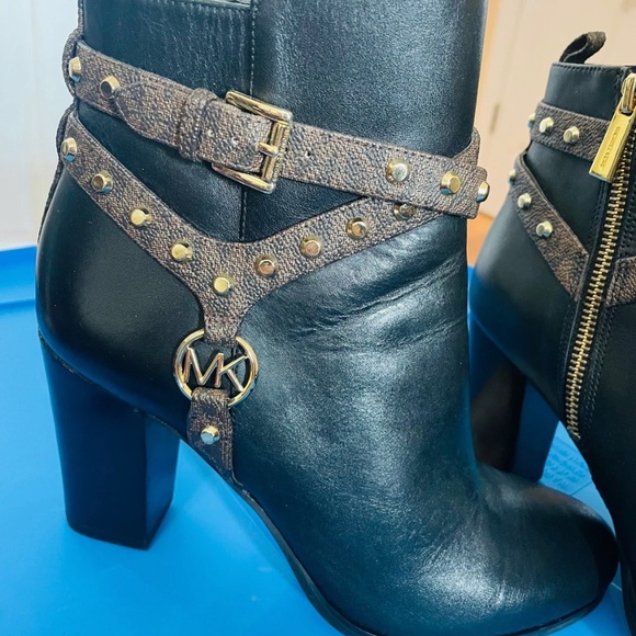 Michael Kors Preston Bootie Boots Women's Size 8 - Picture 3 of 11